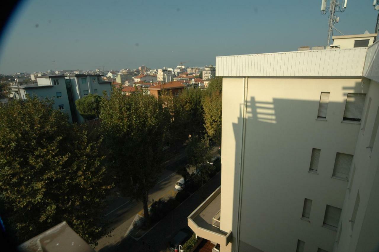 Casa Rosa Apartment Rimini Exterior photo